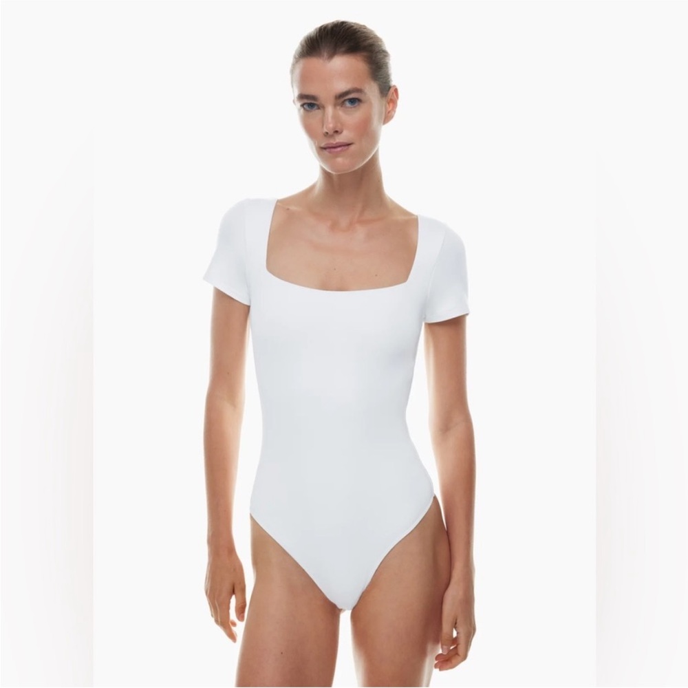 Babaton Squareneck Contour Bodysuit